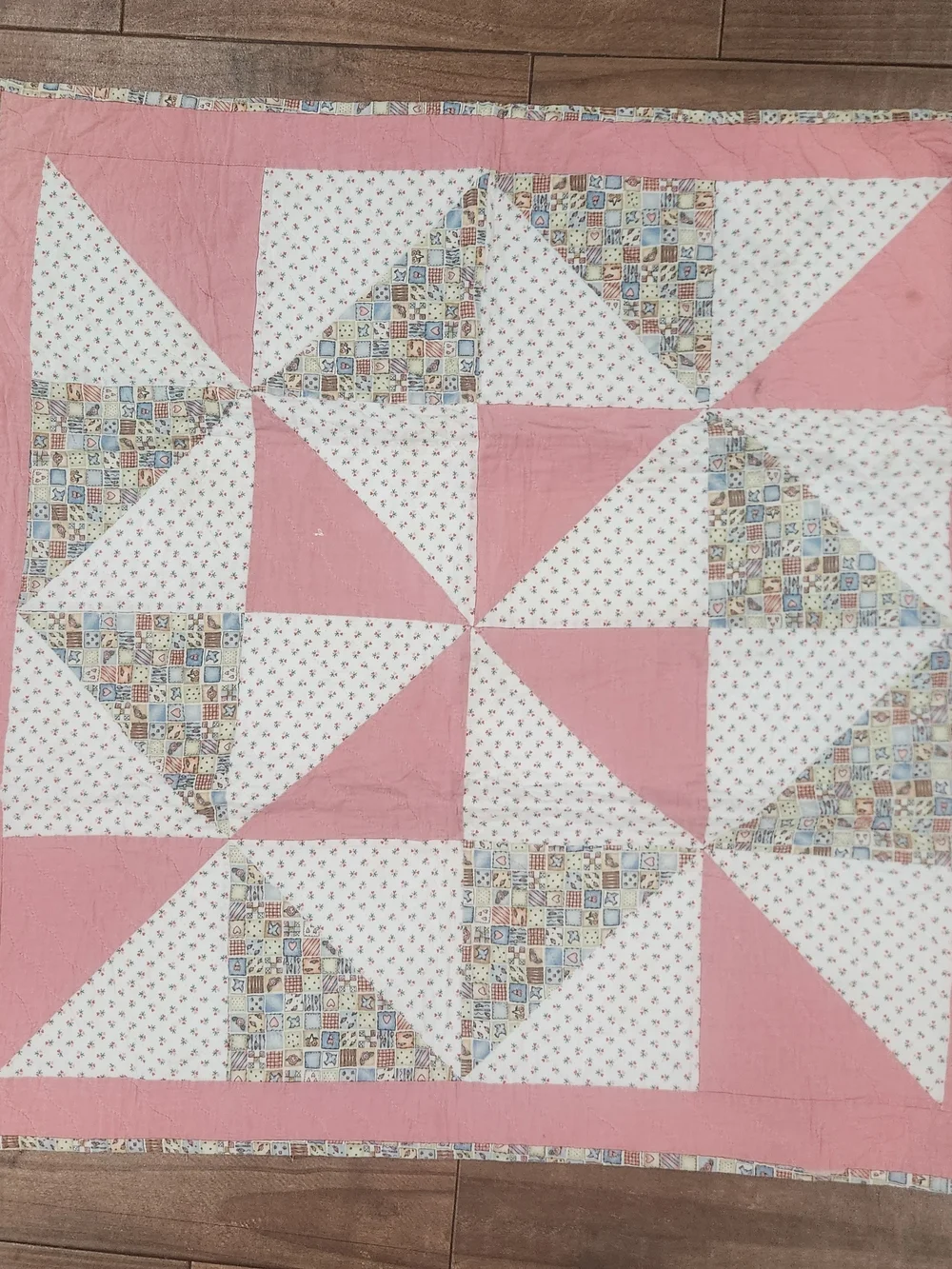 handmade baby quilt pinwheel pattern Pink White Patchwork 42x42.5